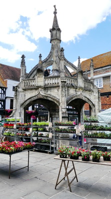 SALISBURY - rund um das Poultry Cross wird seit dem 15. Jhdt der Markt abgehalten SALISBURY - rund um das Poultry Cross wird seit dem 15. Jhdt der Markt abgehalten