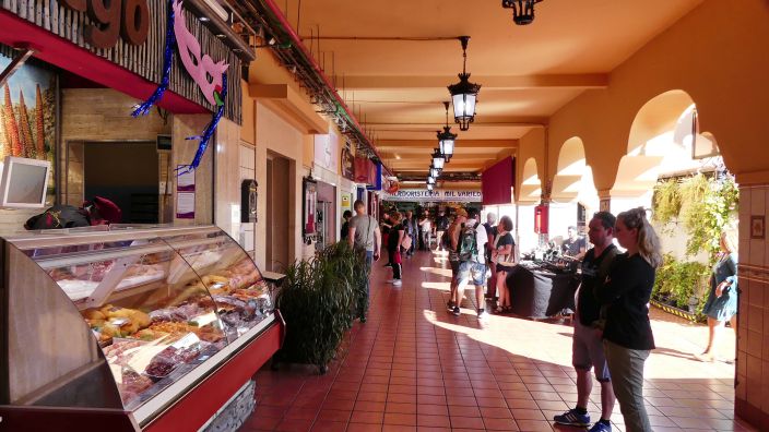 SANTA CRUZ - eine interessante Markthalle an der Avenida de San Sebastian