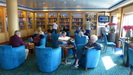 NORWEGIAN JADE - einer der ruhigsten Orte auf dem Schiff ist die Bibliothek, ebenfalls auf Deck 12