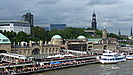 die St. Pauli Landungsbrücken in Hamburg
