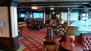 QUEEN ELIZABETH - im Golden Lion Pub gibt es typisch englisches Essen und Getrnke  