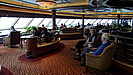 QUEEN ELIZABETH - der Commodore Club bietet eine phantastische Aussicht in gemtlicher Atmosphre  