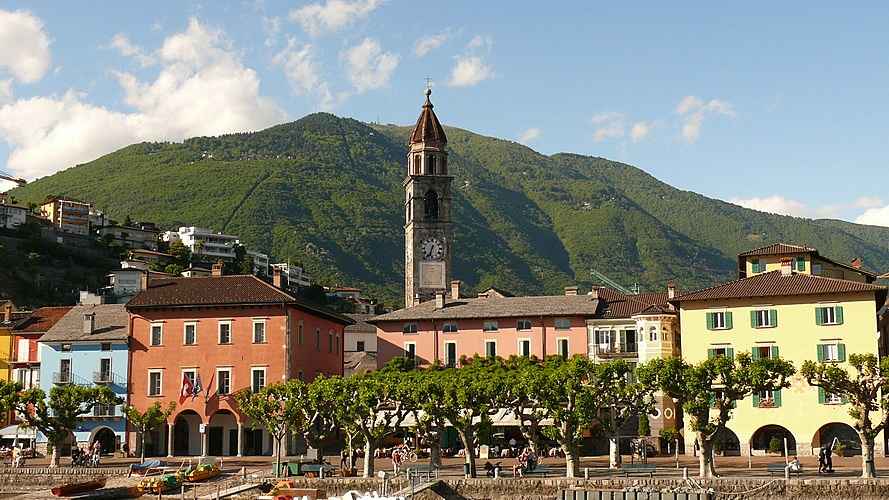 wir erreichen wieder Ascona mit seiner Piazza direkt am Lago Maggiore
